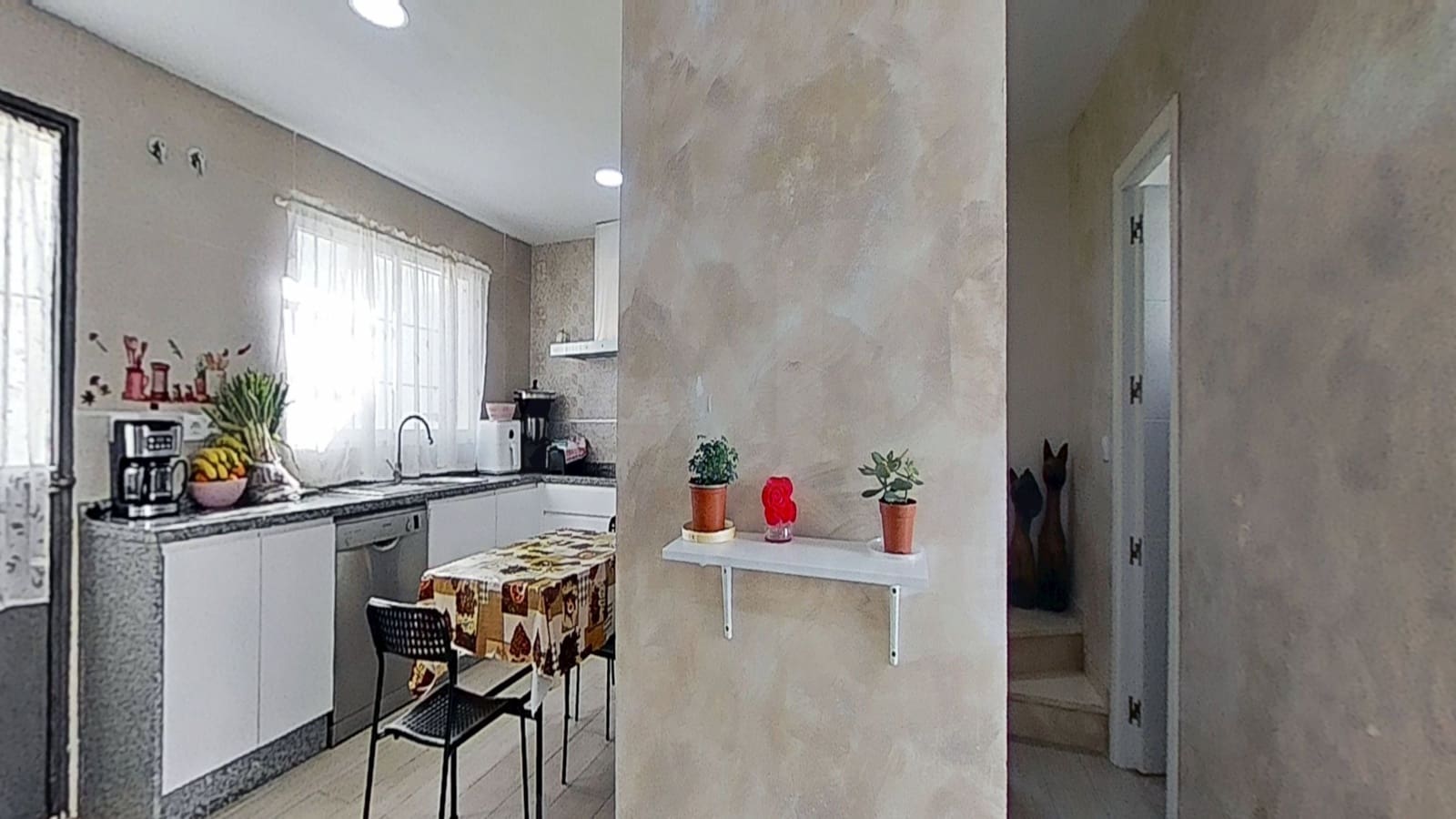 4 sovrum Hus till salu i Sevilla stad - 149 000 € (Ref: 9987386)
