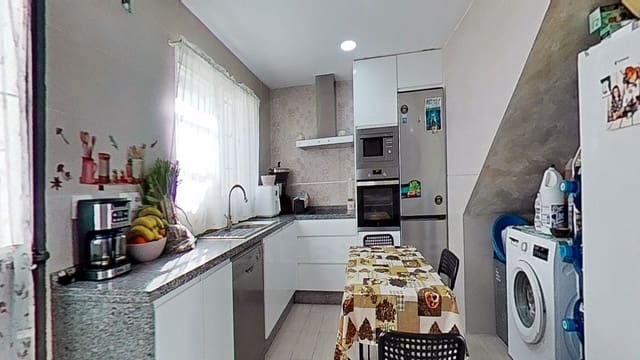 4 sovrum Hus till salu i Sevilla stad - 149 000 € (Ref: 9987386)