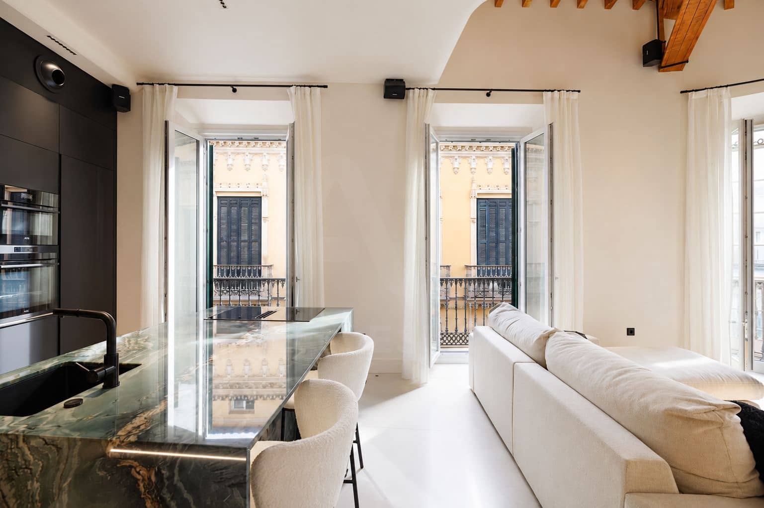 4 soveværelse Lejlighed til salg i Malaga by - € 1.245.500 (Ref: 9987389)