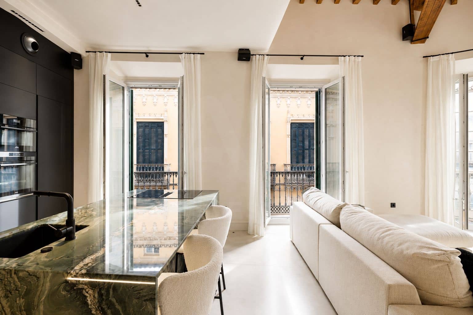 4 soveværelse Lejlighed til salg i Malaga by - € 1.245.500 (Ref: 9987389)