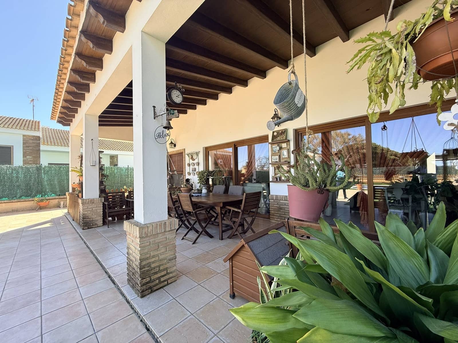 Chalet de 3 habitaciones en Huelva ciudad en venta con piscina - 480.000 € (Ref: 9987390)