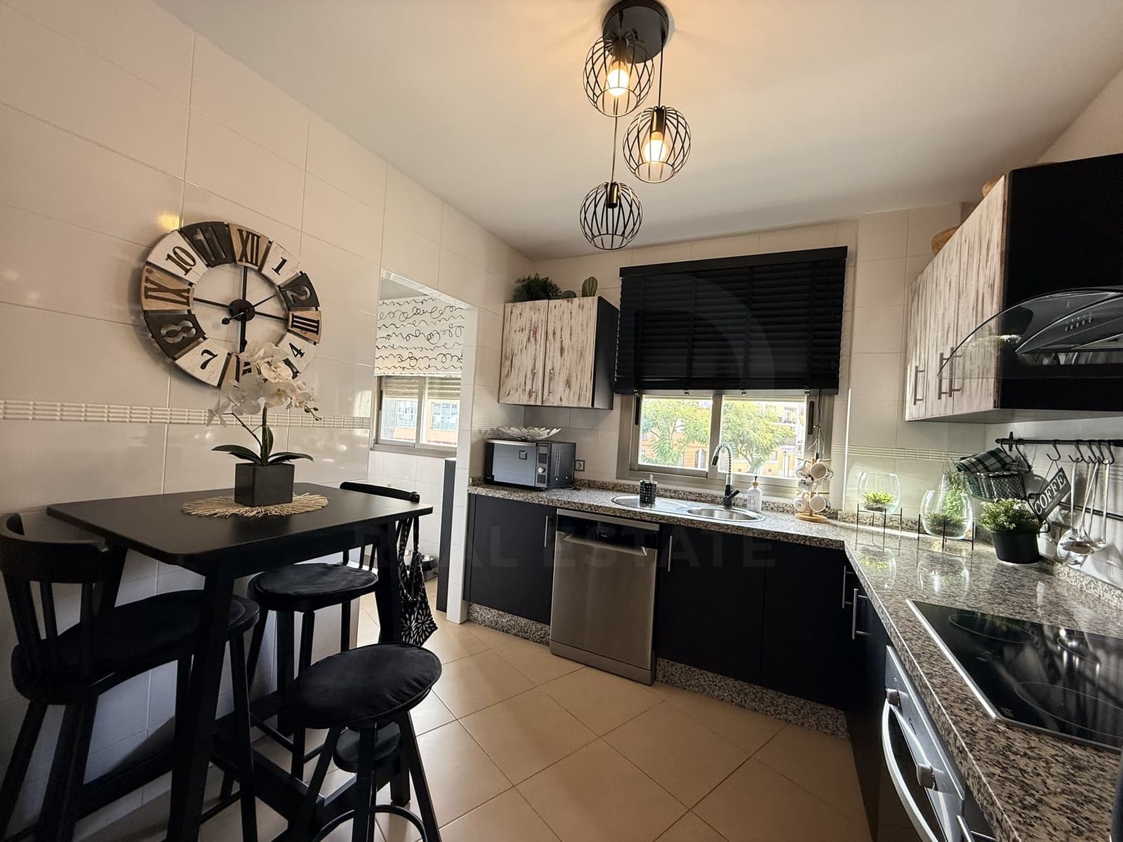 4 sypialnia Dom szeregowy na sprzedaż w Miasto Huelva z garażem - 215 000 € (Ref: 9987392)