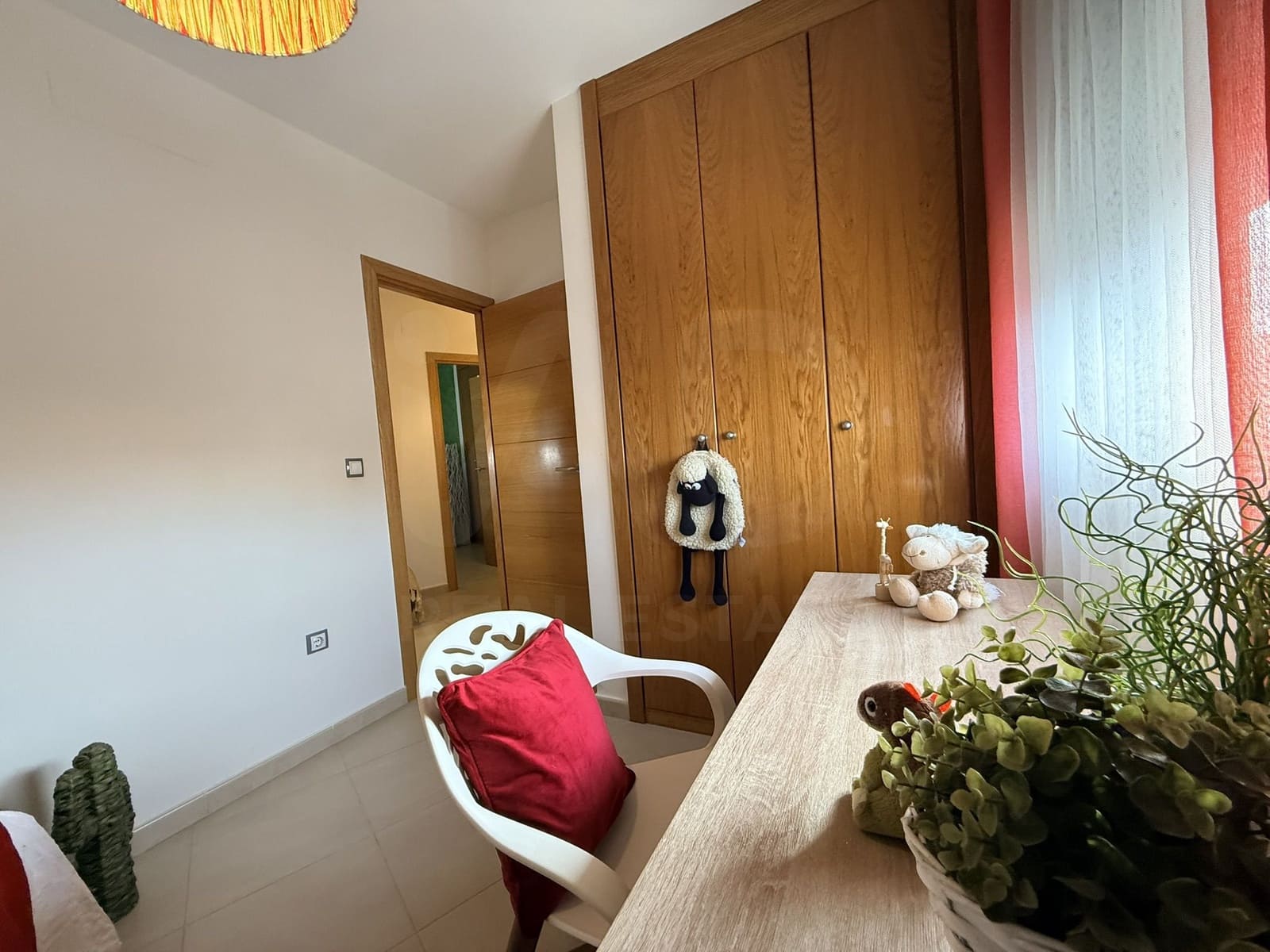4 sypialnia Dom szeregowy na sprzedaż w Miasto Huelva z garażem - 215 000 € (Ref: 9987392)
