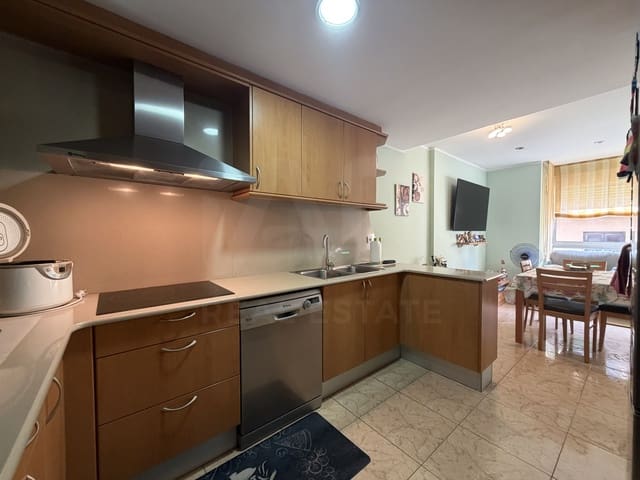 4 camera da letto Villetta a Schiera in vendita in Lleida città con garage - 185.000 € (Rif: 9987393)