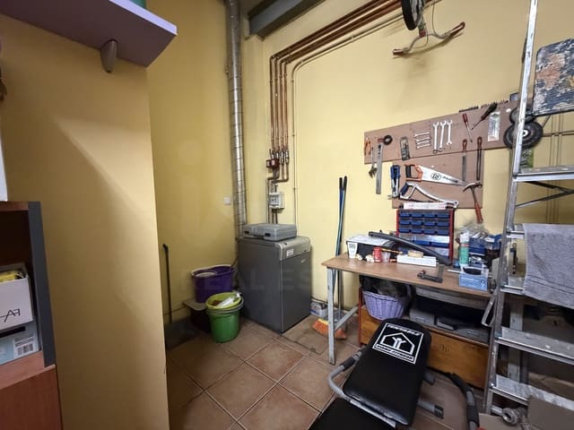 4 camera da letto Villetta a Schiera in vendita in Lleida città con garage - 185.000 € (Rif: 9987393)
