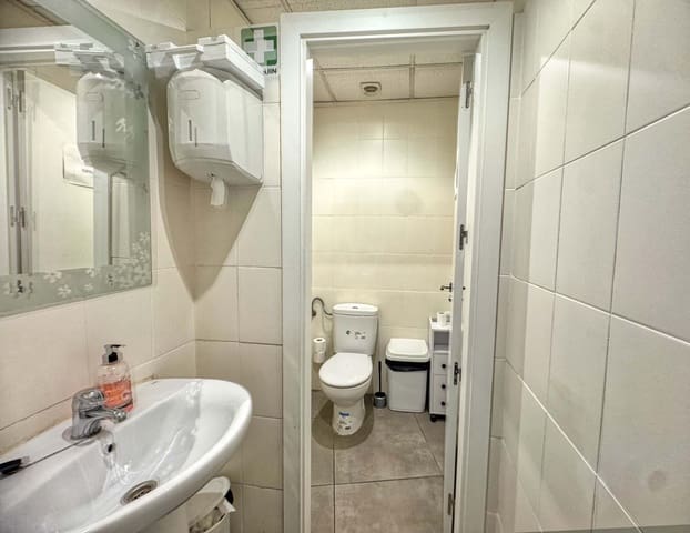 Commercieel te koop in Madrid stad - € 1.225.000 (Ref: 9987395)