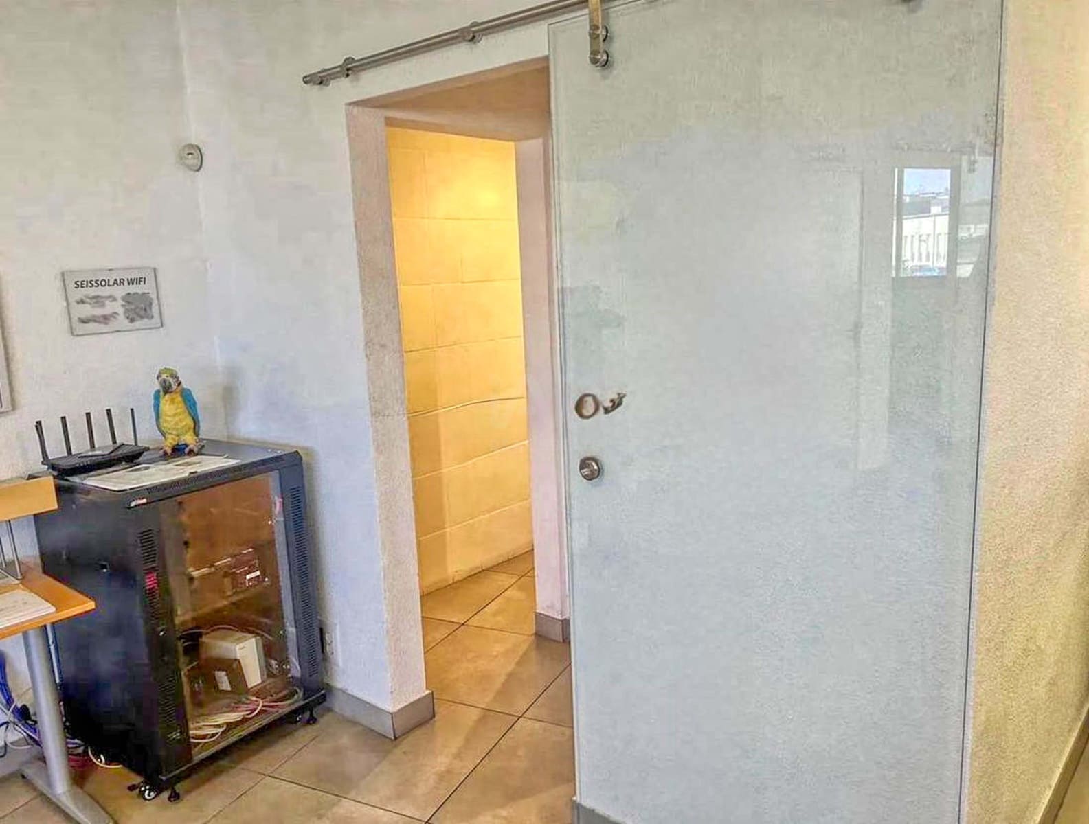 Kommersiell till salu i Madrid stad - 1 225 000 € (Ref: 9987395)