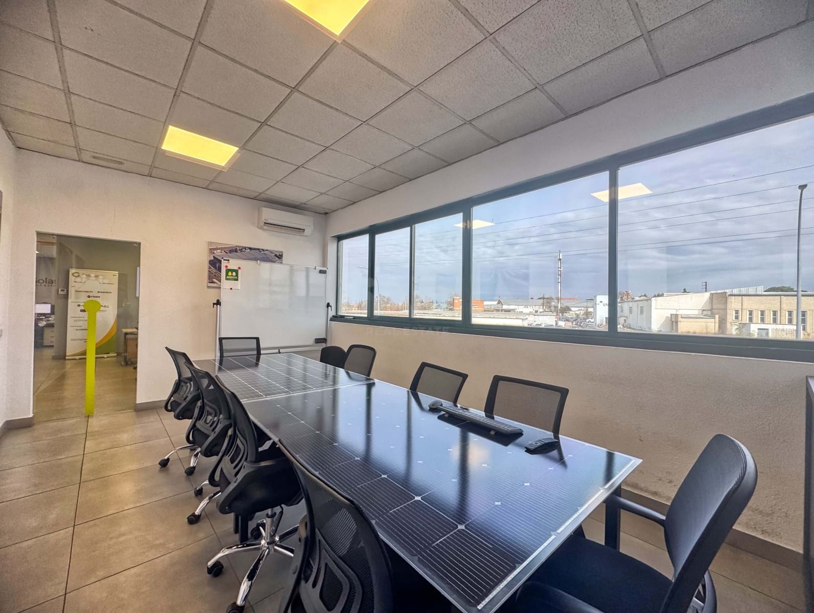 Kommersiell till salu i Madrid stad - 1 225 000 € (Ref: 9987395)