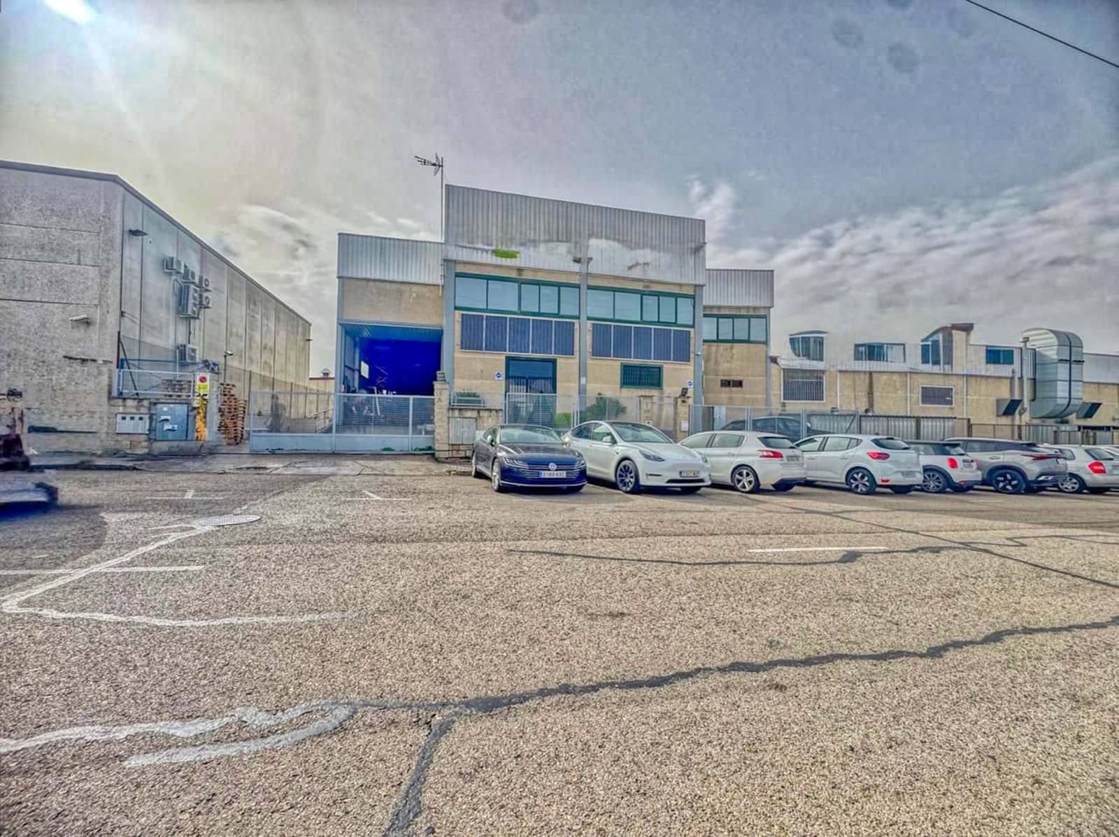 Kommersiell till salu i Madrid stad - 1 225 000 € (Ref: 9987395)