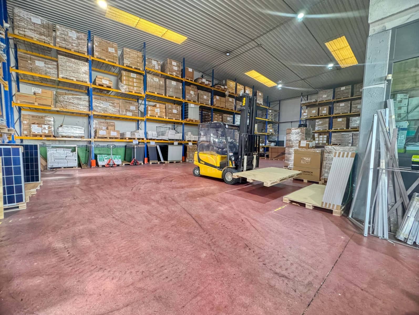 Kommersiell till salu i Madrid stad - 1 225 000 € (Ref: 9987395)