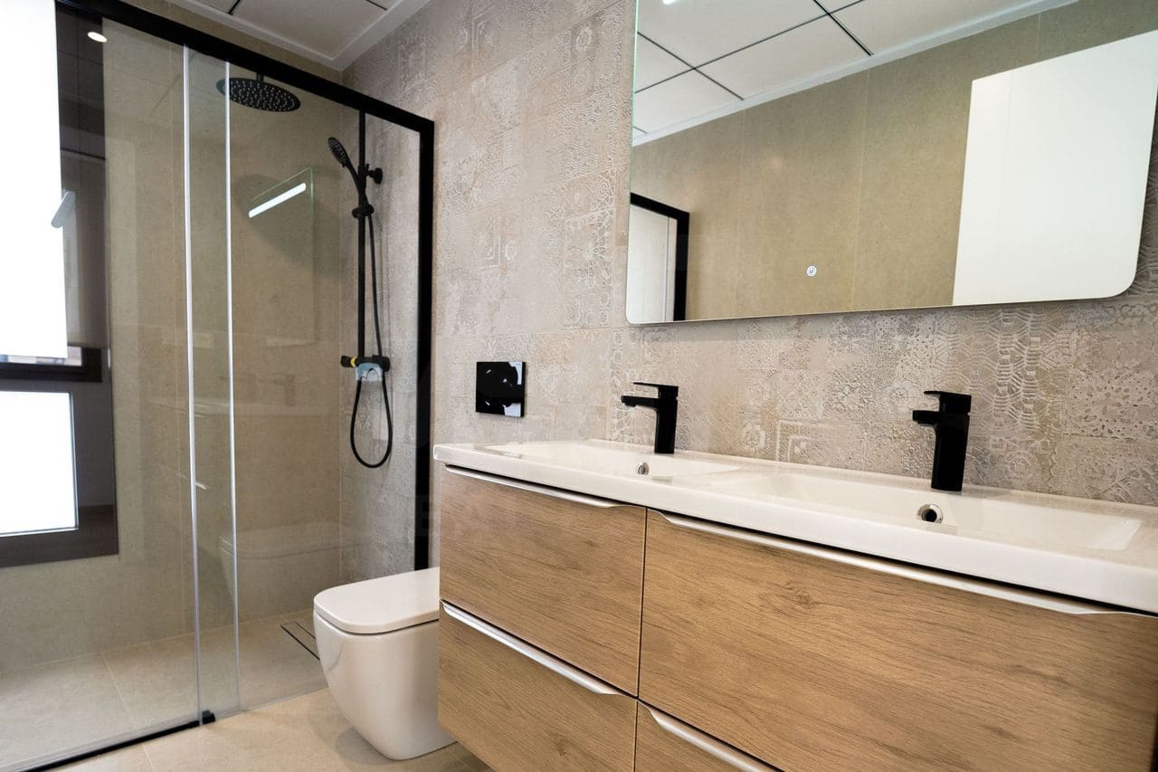 3 chambre Villa/Maison Mitoyenne à vendre à Alicante ville avec piscine - 439 000 € (Ref: 9987398)