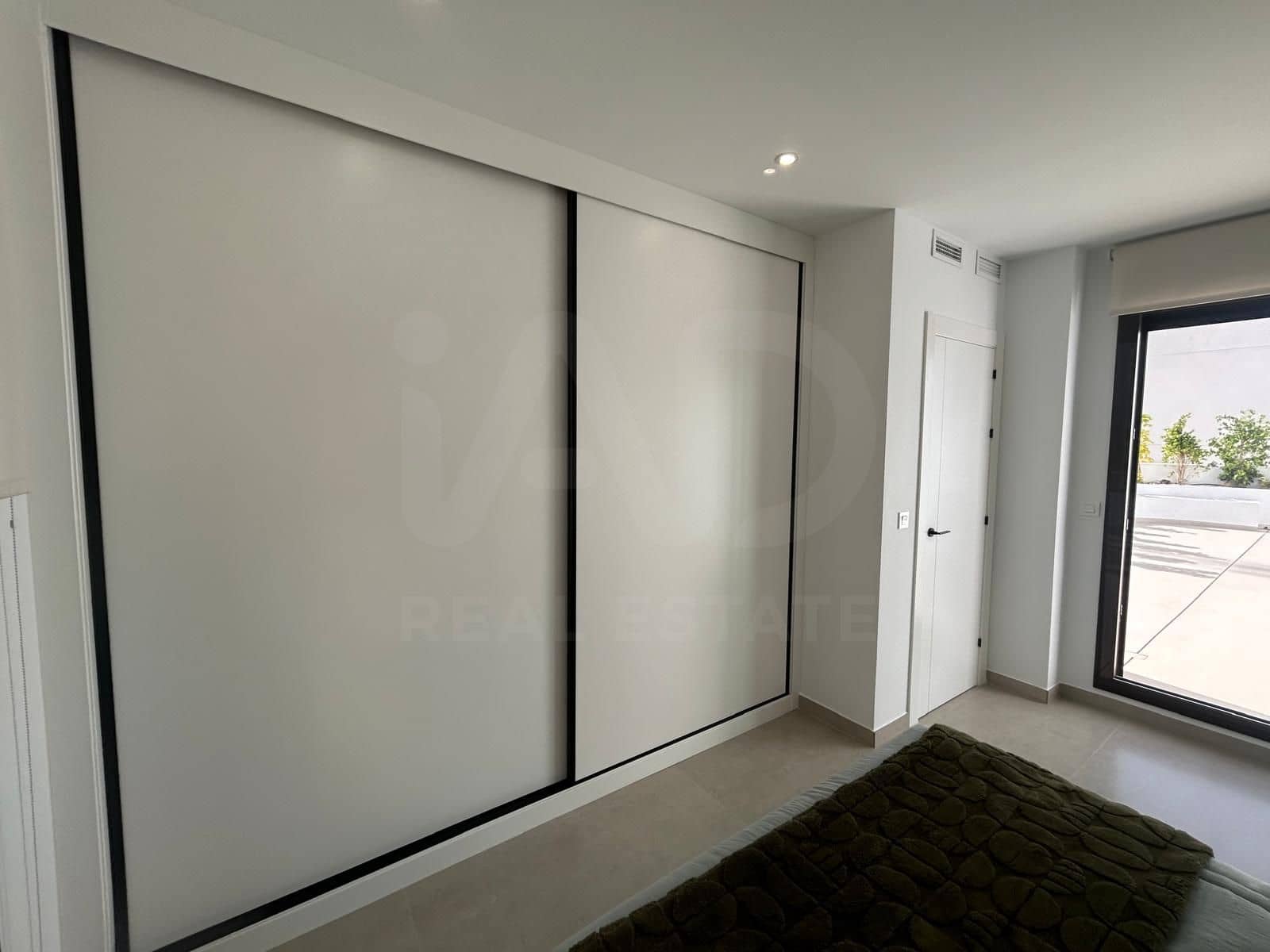 3 chambre Villa/Maison Mitoyenne à vendre à Alicante ville avec piscine - 439 000 € (Ref: 9987398)