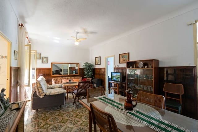 Adosado de 5 habitaciones en Almoradí en venta - 170.000 € (Ref: 9987402)