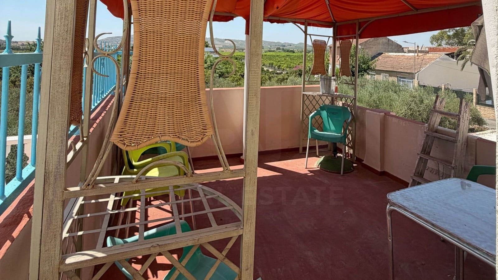 Adosado de 5 habitaciones en Almoradí en venta - 170.000 € (Ref: 9987402)