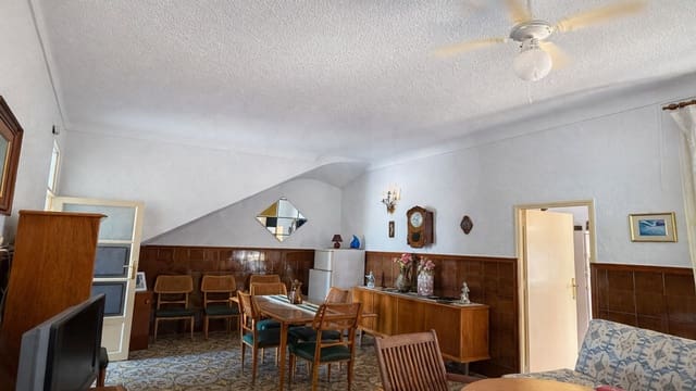 Adosado de 5 habitaciones en Almoradí en venta - 170.000 € (Ref: 9987402)