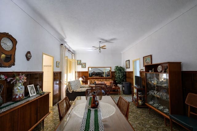 Adosado de 5 habitaciones en Almoradí en venta - 170.000 € (Ref: 9987402)