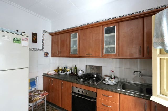Adosado de 5 habitaciones en Almoradí en venta - 170.000 € (Ref: 9987402)