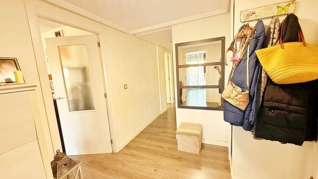 4 soverom Penthouse til salgs i Babel, Alicante by med svømmebasseng - € 800 000 (Ref: 9987403)
