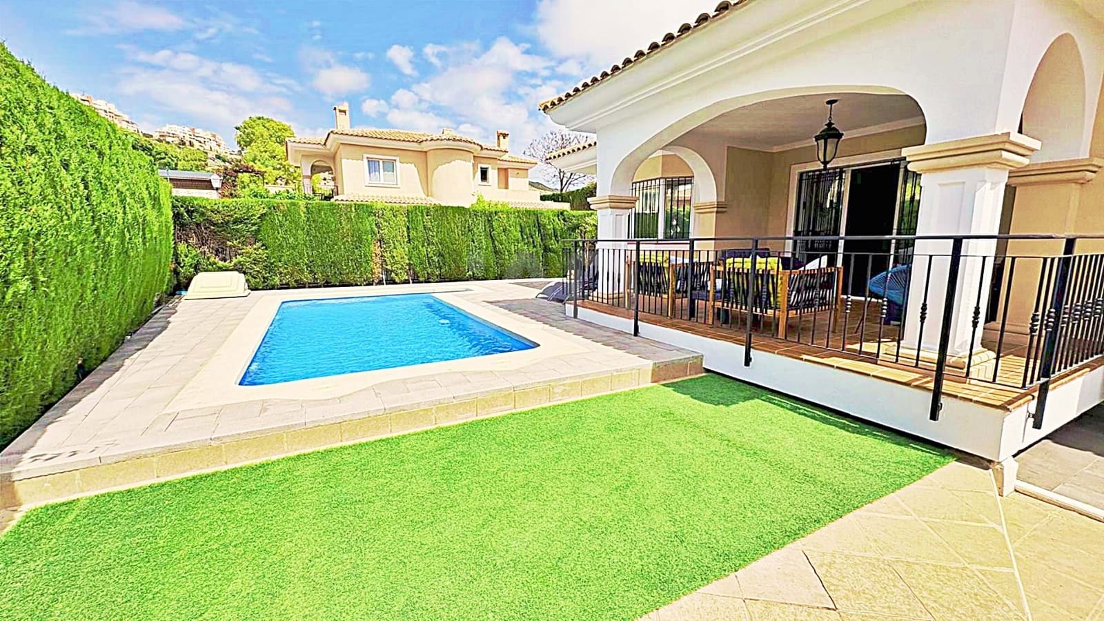 4 soveværelse Villa til salg i Muchamiel / Mutxamel med swimmingpool garage - € 545.000 (Ref: 9987406)