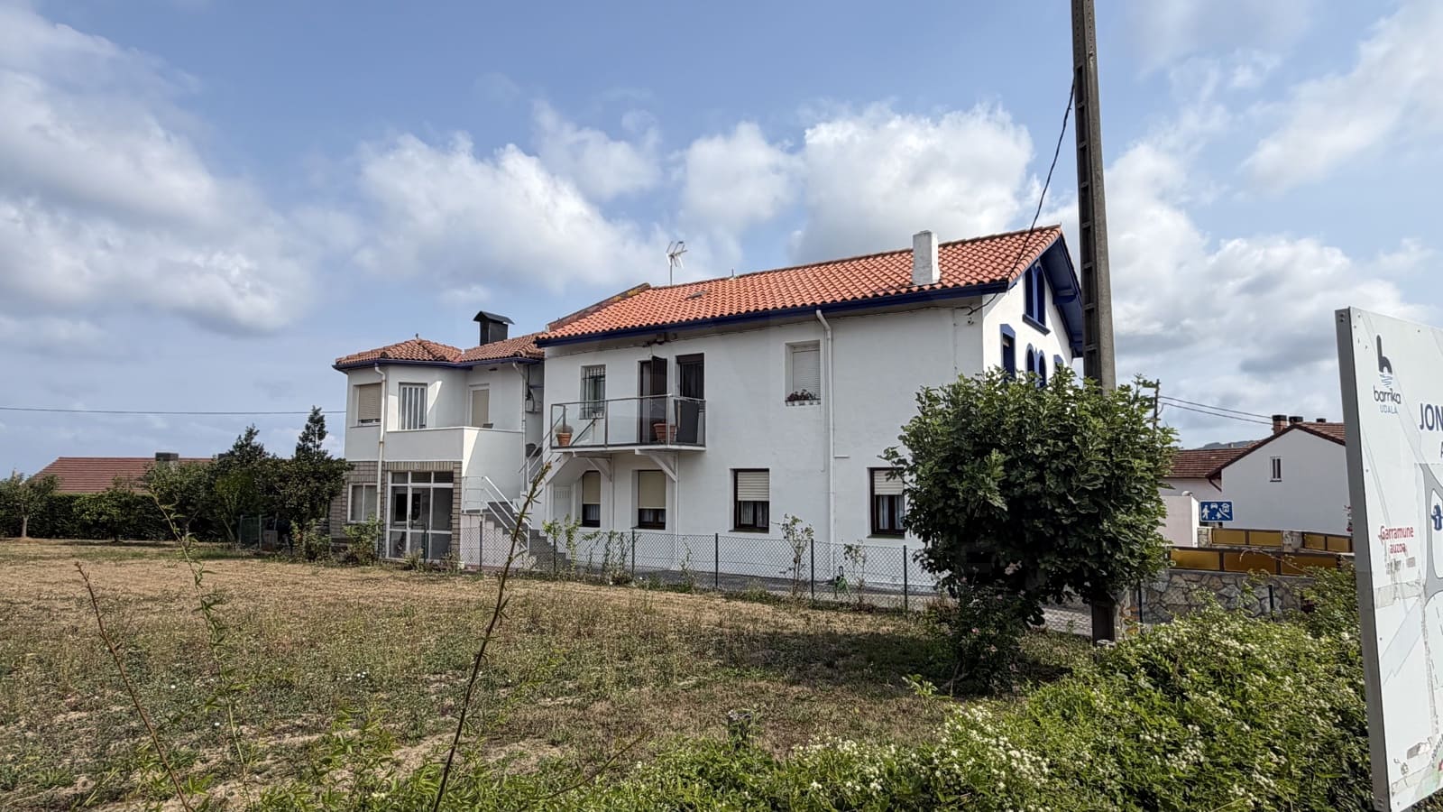 2 bedroom Apartment for sale in Barrika - € 310,000 (Ref: 9987407)