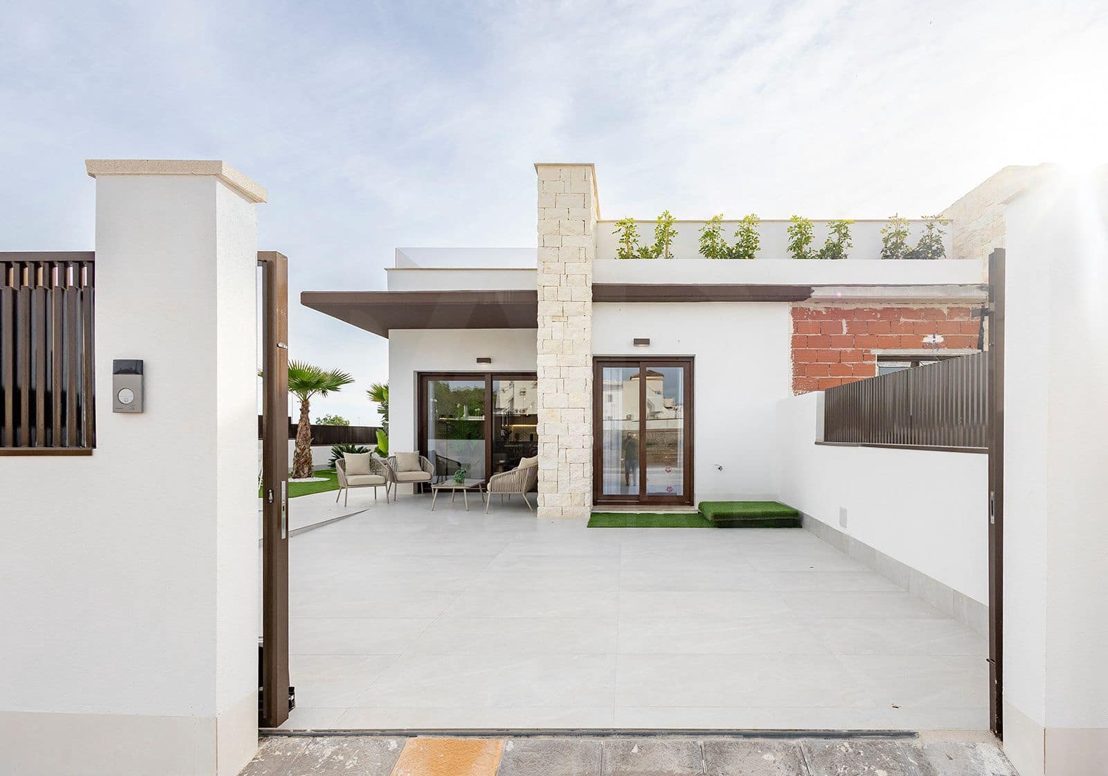 Chalet de 2 habitaciones en Orihuela en venta con piscina - 351.000 € (Ref: 9987415)