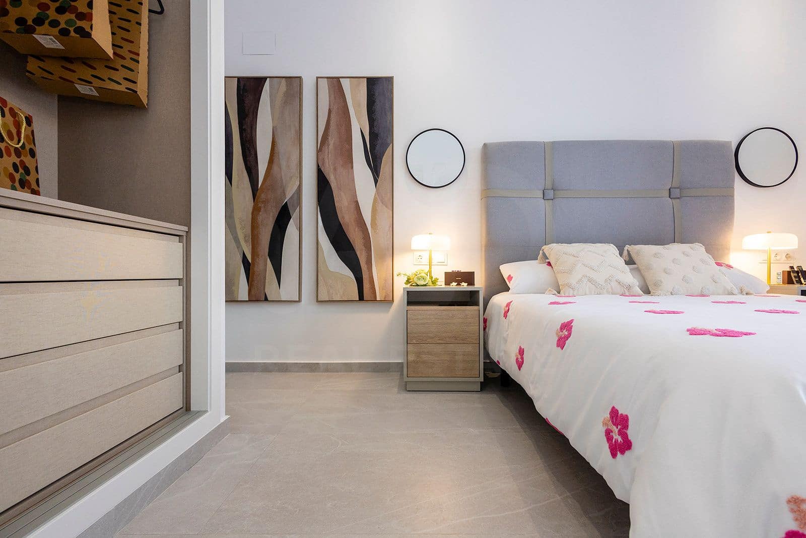 Chalet de 2 habitaciones en Orihuela en venta con piscina - 351.000 € (Ref: 9987415)