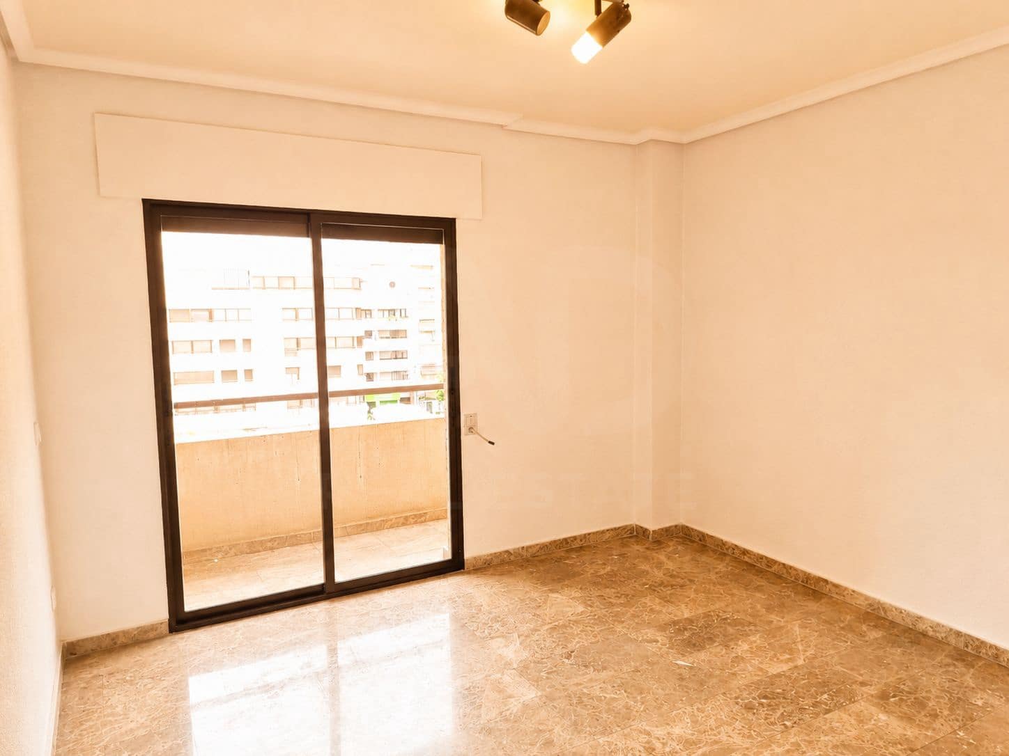 4 camera da letto Appartamento in vendita in Elda con garage - 228.900 € (Rif: 9987418)