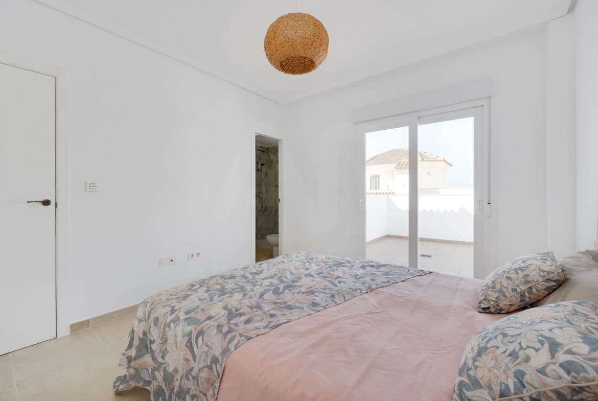 3 soverom Villa til salgs i San Fulgencio med svømmebasseng - € 280 000 (Ref: 9987422)