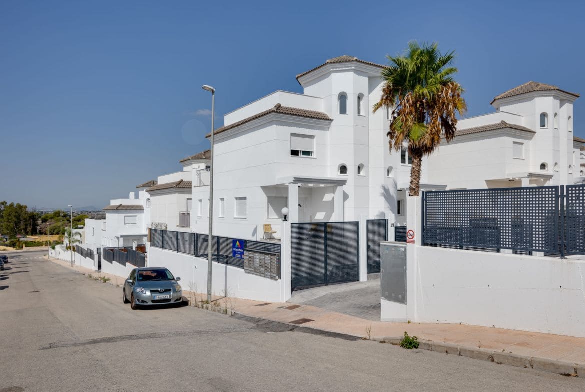 3 soverom Villa til salgs i San Fulgencio med svømmebasseng - € 280 000 (Ref: 9987422)