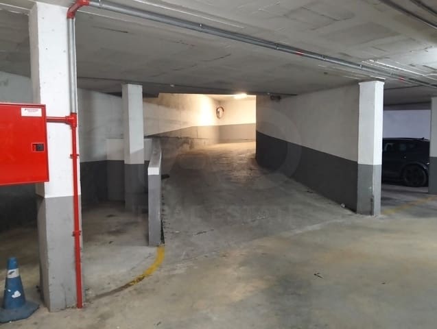 Garasje til salgs i Tarragona by - € 11 000 (Ref: 9987424)