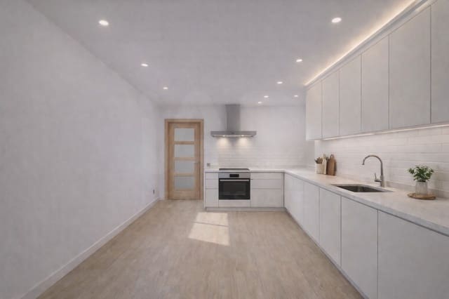 7 bedroom Townhouse for sale in Tarragona city with garage - € 450,000 (Ref: 9987425)