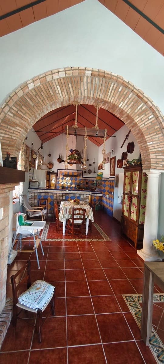 3 soverom Finca/Herregård til salgs i Ecija med svømmebasseng - € 800 000 (Ref: 9987426)