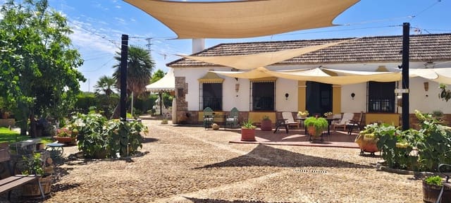 3 soverom Finca/Herregård til salgs i Ecija med svømmebasseng - € 800 000 (Ref: 9987426)