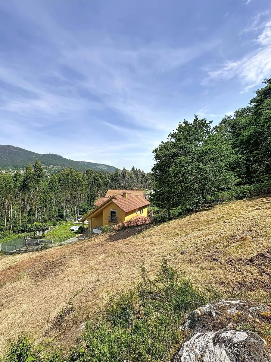 Grond te koop in Pontevedra stad - € 65.000 (Ref: 9987428)