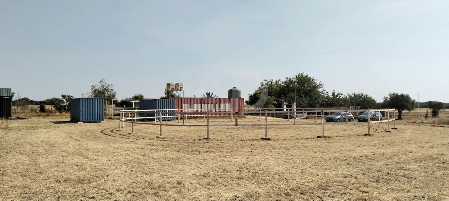 Mark till salu i Sevilla stad - 266 000 € (Ref: 9987430)