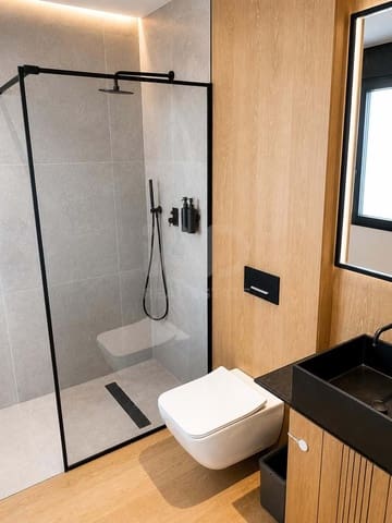 3 slaapkamer Penthouse te koop in Cruz Roja, Capuchinos, Sevilla stad met zwembad garage - € 725.000 (Ref: 9987433)