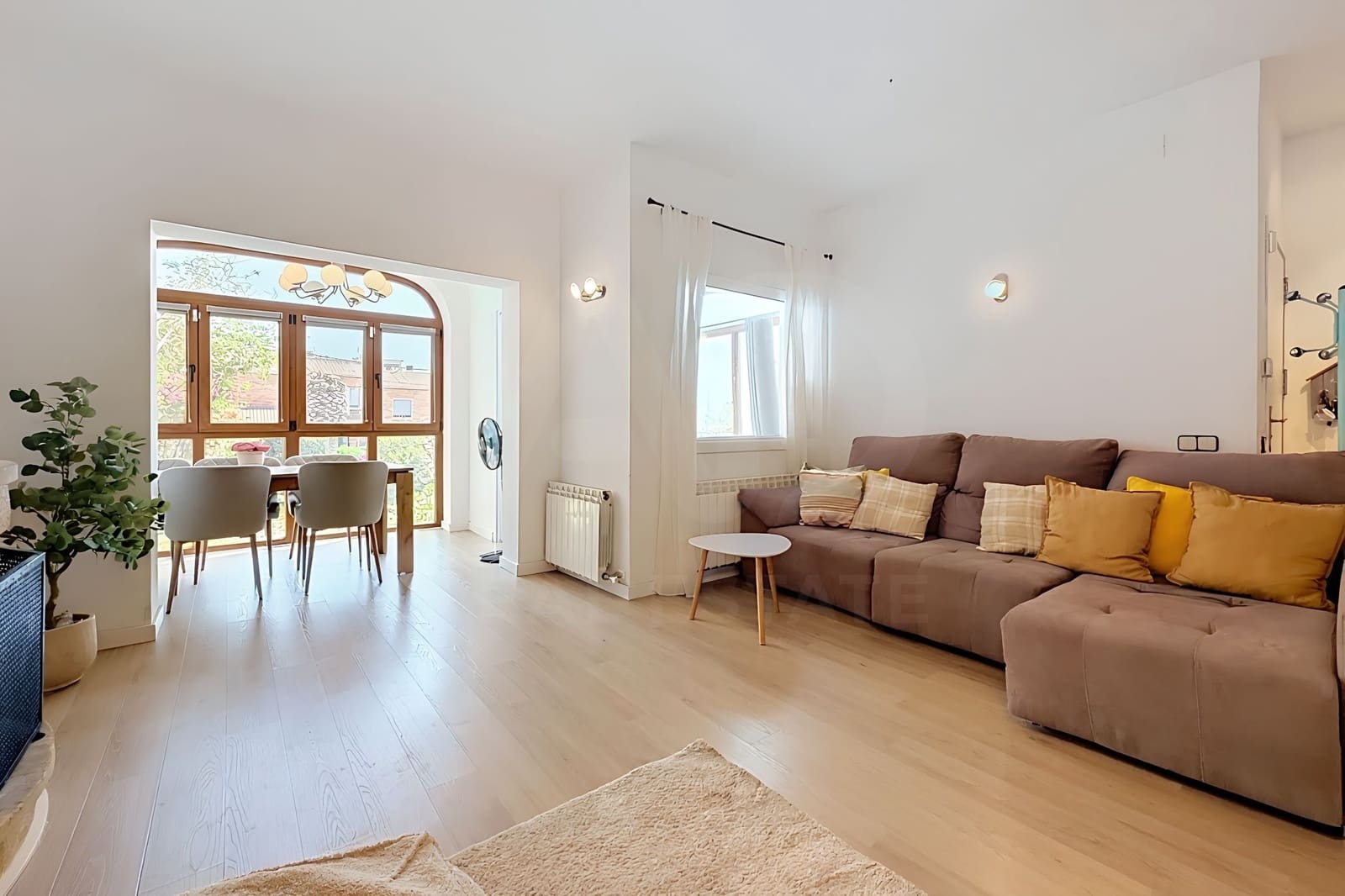 5 Zimmer Haus zu verkaufen in Barcelona Stadt - 645.000 € (Ref: 9987437)