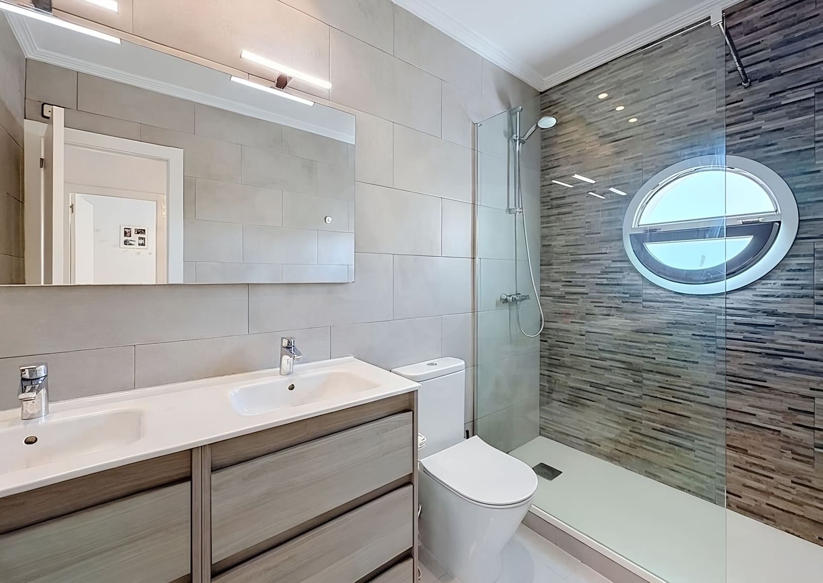 5 Zimmer Haus zu verkaufen in Barcelona Stadt - 645.000 € (Ref: 9987437)