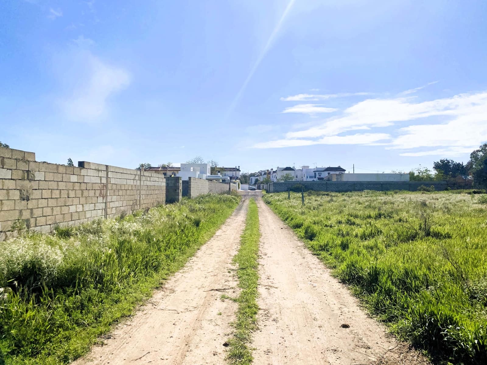 Rakentamaton maa myytävänä paikassa Cadiz kaupunki - 95 000 € (Ref: 9987439)