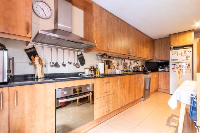 Apartamento de 4 habitaciones en Sant Quirze del Vallès en venta con piscina garaje - 485.000 € (Ref: 9987443)