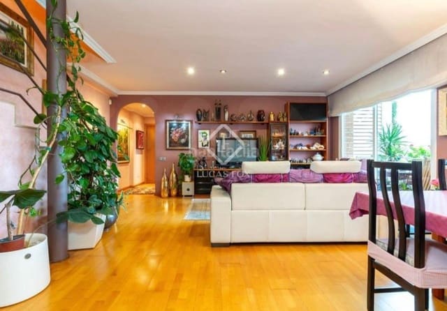 Apartamento de 4 habitaciones en Sant Feliu de Llobregat en venta con piscina - 819.000 € (Ref: 9987445)