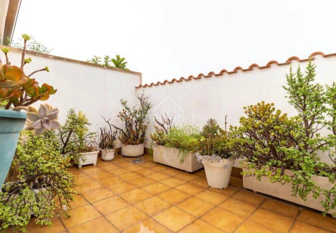 Apartamento de 4 habitaciones en Sant Feliu de Llobregat en venta con piscina - 819.000 € (Ref: 9987445)