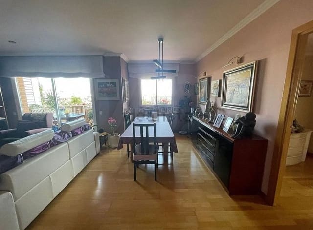 Apartamento de 4 habitaciones en Sant Feliu de Llobregat en venta con piscina - 819.000 € (Ref: 9987445)