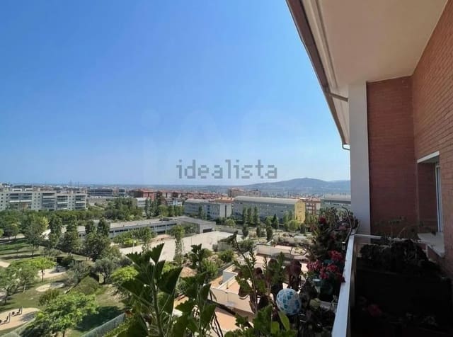 Apartamento de 4 habitaciones en Sant Feliu de Llobregat en venta con piscina - 819.000 € (Ref: 9987445)