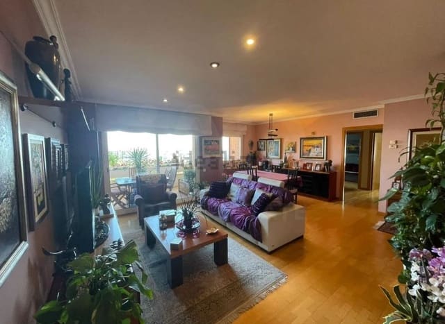 Apartamento de 4 habitaciones en Sant Feliu de Llobregat en venta con piscina - 819.000 € (Ref: 9987445)