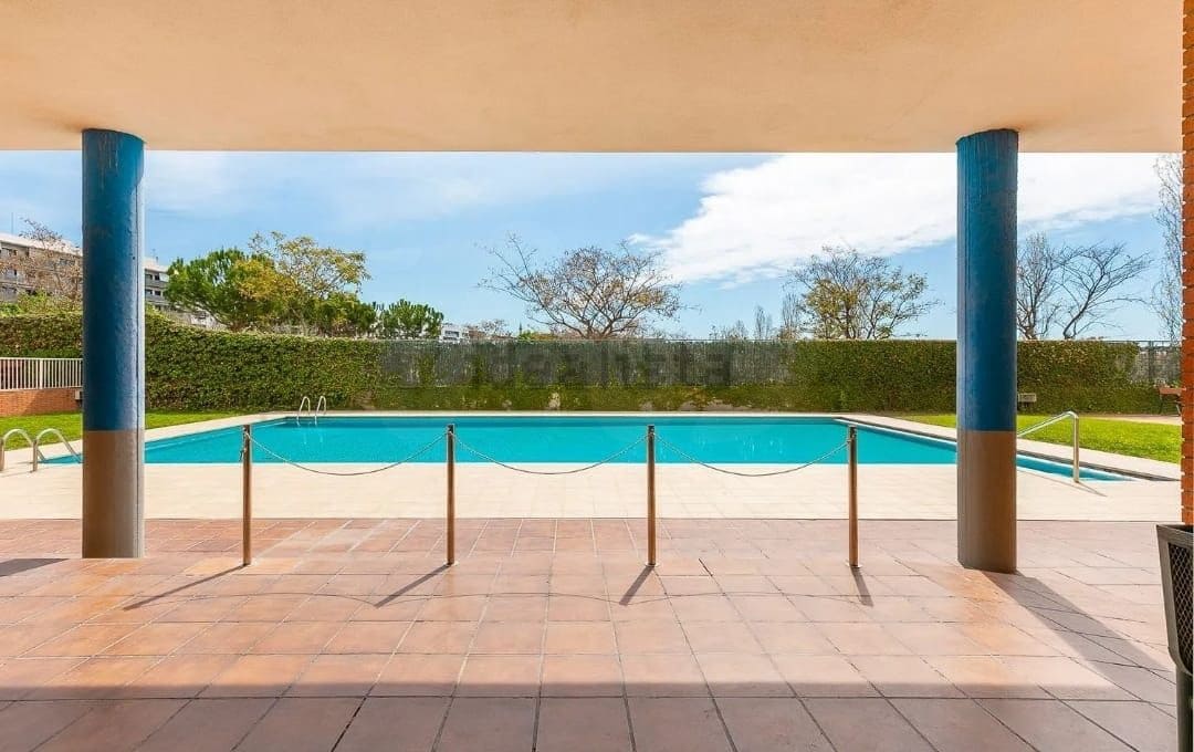 Apartamento de 4 habitaciones en Sant Feliu de Llobregat en venta con piscina - 819.000 € (Ref: 9987445)
