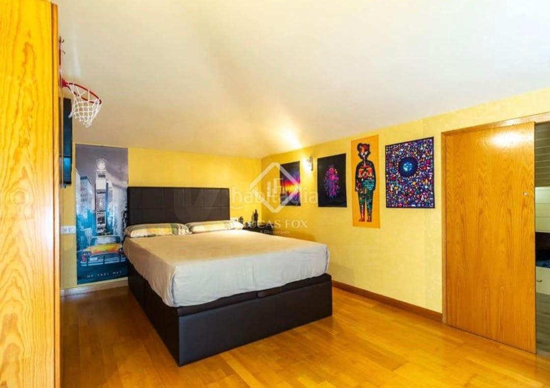Apartamento de 4 habitaciones en Sant Feliu de Llobregat en venta con piscina - 819.000 € (Ref: 9987445)