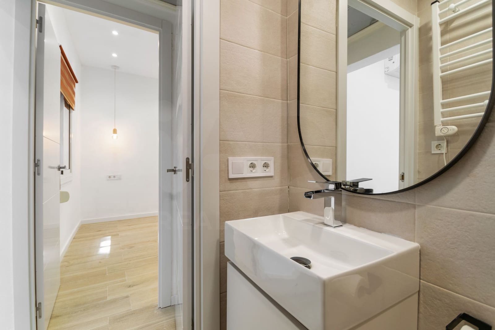 3 soveværelse Lejlighed til salg i Barcelona by - € 328.000 (Ref: 9987446)