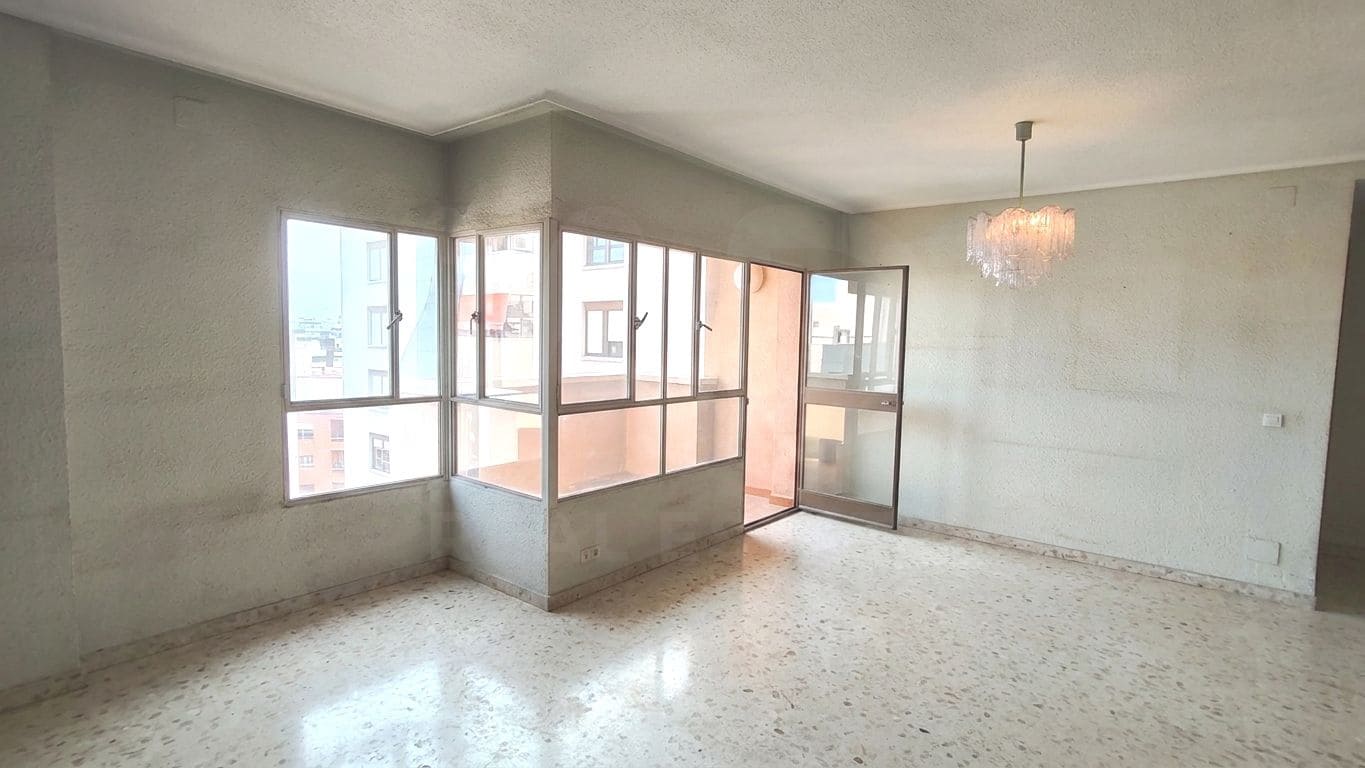5 soveværelse Lejlighed til salg i Castello de la Plana med swimmingpool garage - € 484.000 (Ref: 9987449)