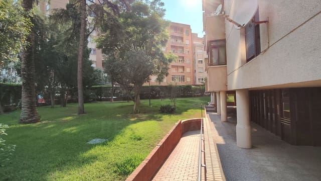 5 soveværelse Lejlighed til salg i Castelló de la Plana med swimmingpool garage - € 484.000 (Ref: 9987449)